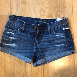 Hollister shorts size 24 NEVER BEEN WORN